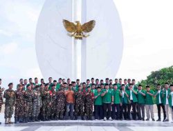HUT RI ke-80, GP Ansor Kalbar Hormati Jasa Pahlawan Lewat Ziarah dan Tabur Bunga